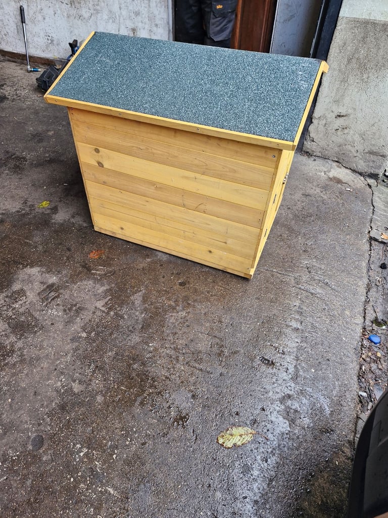 Dog kennel and cage 
