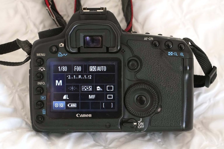  Canon 5D Mark II & Canon 100-200mm Lens & Accessories bundle