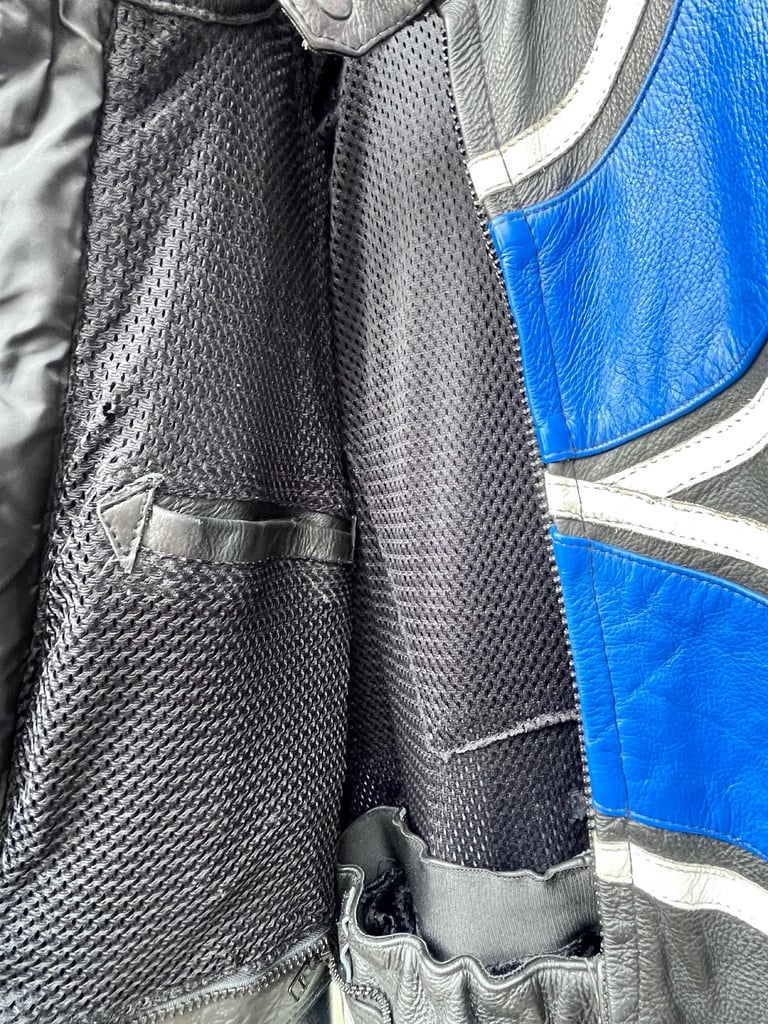 Icon Sport Leather Motor Cycle two piece Suit Men’s Size L  Very Good Condition