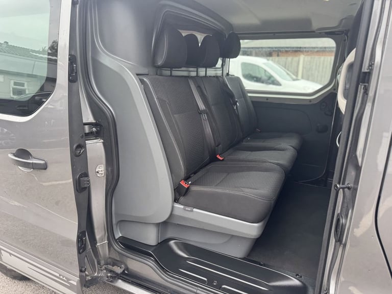2019 Vauxhall Vivaro 1.6 CDTi 2900 BiTurbo ecoTEC Limited Edition Nav Crew Van Double Cab 5dr Di ...