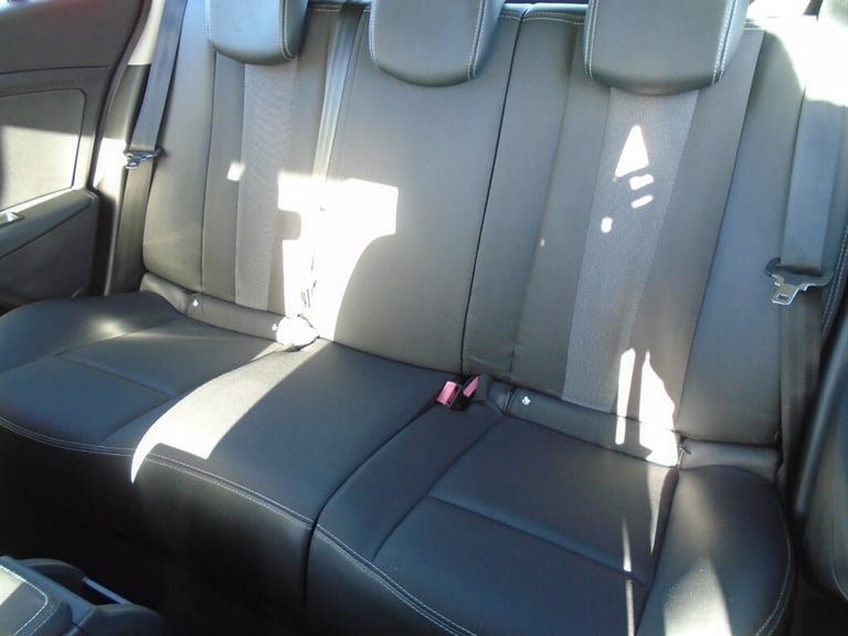 2015 Renault Megane 1.5 dCi Dynamique Nav 5dr HATCHBACK DIESEL Manual