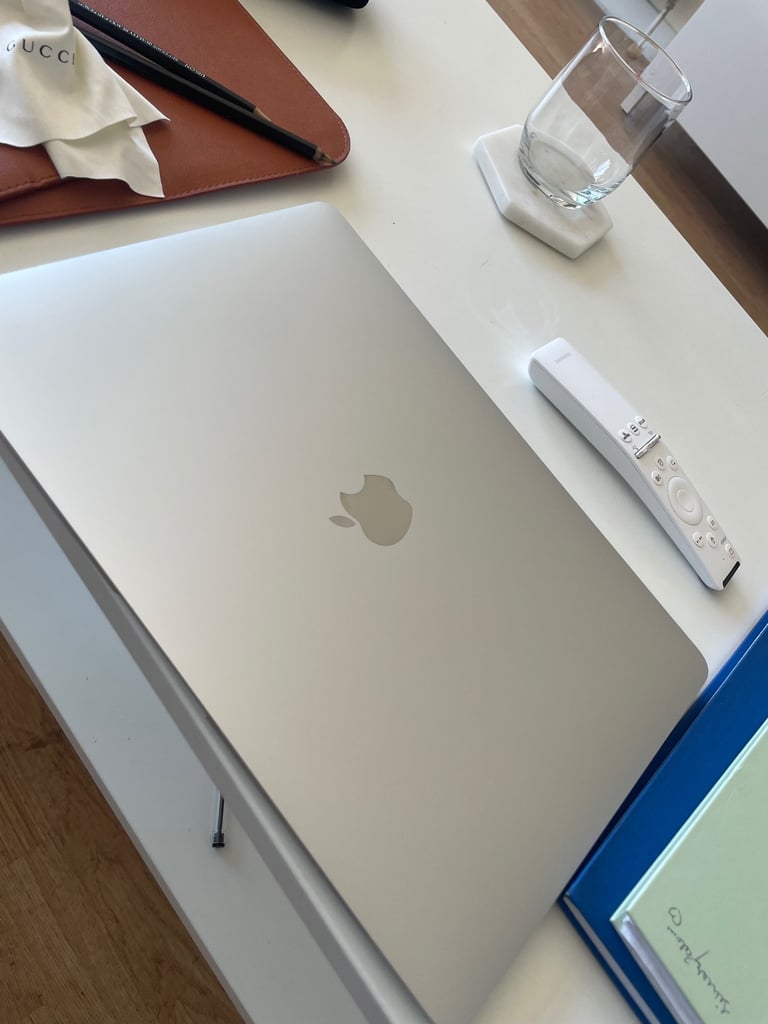 MacBook Air M1 2020, 8Gb, 256GB, cycle count 166, battery 97%, only serious buyers contact please 