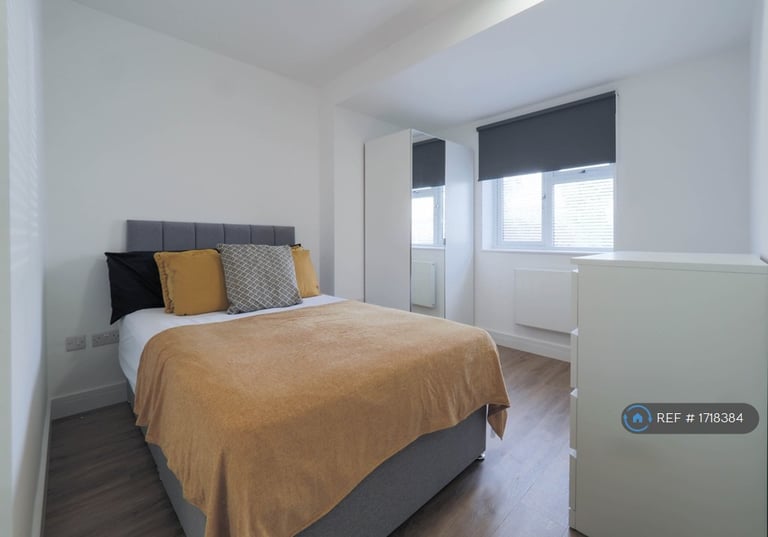 1 bedroom in The Meadow Way, Harrow, HA3 (#1718384)