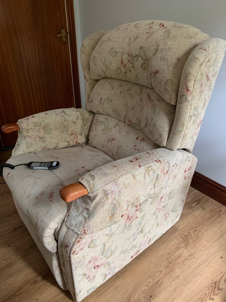 Rise & Recliner Chair 