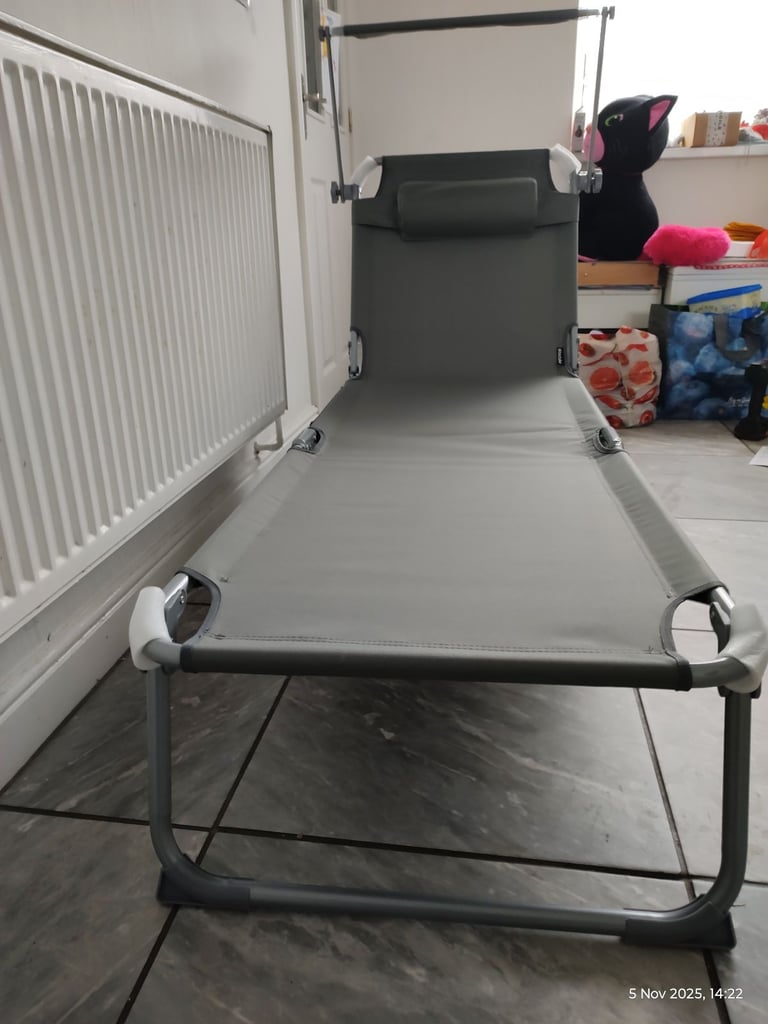 Folding Sun Lounger - New - 15.01