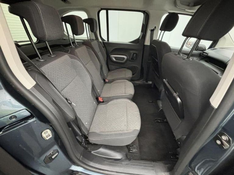 2024 Vauxhall Combo Life 100kW Ultimate 50kWh 5dr Auto MPV ELECTRIC Automatic