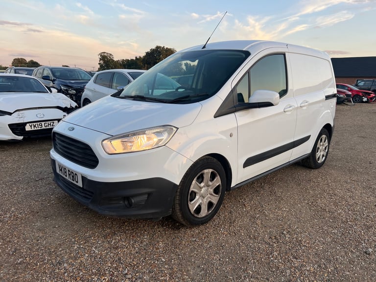 2018 FORD TRANSIT COURIER TREND CREW / PANEL VAN EURO 6 SALVAGE DAMAGED REPAIR 