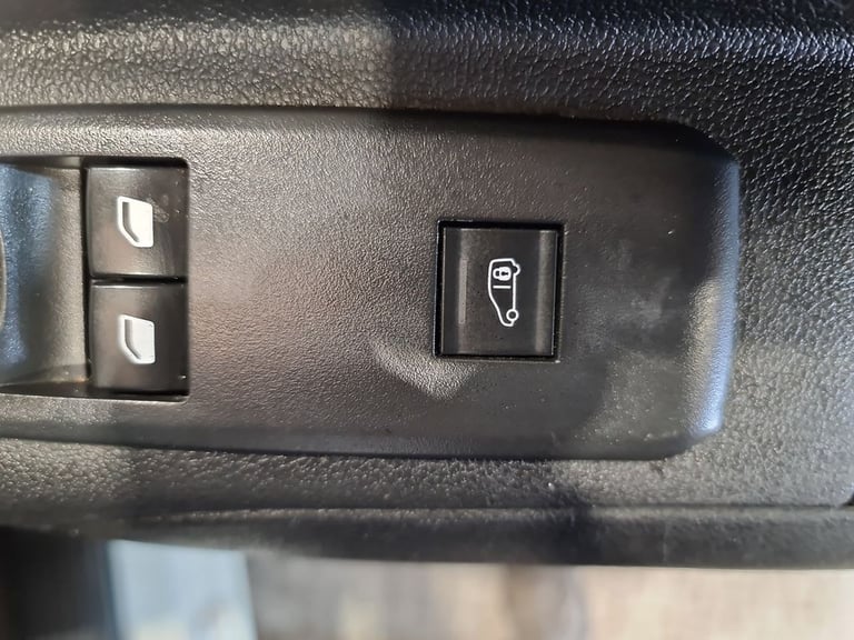 PEUGEOT PARTNER 1.5 BLUEHDI 1000 PROFESSIONAL PREMIUM P/V 100 BHP SWB