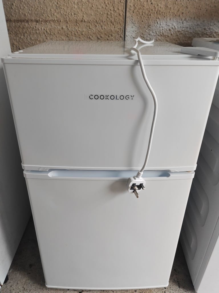 image for Free delivery 🚚🚚 undercounter fridge freezer 