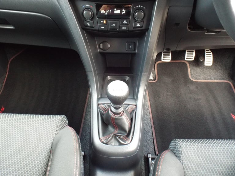 2013 Suzuki Swift 1.6 Sport Euro 5 3dr HATCHBACK Petrol Manual