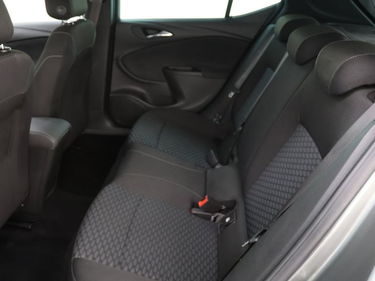 2018 Vauxhall Astra 1.4i Turbo Tech Line Nav Hatchback 5dr Petrol Manual Euro 6 (125 ps) Hatchbac...