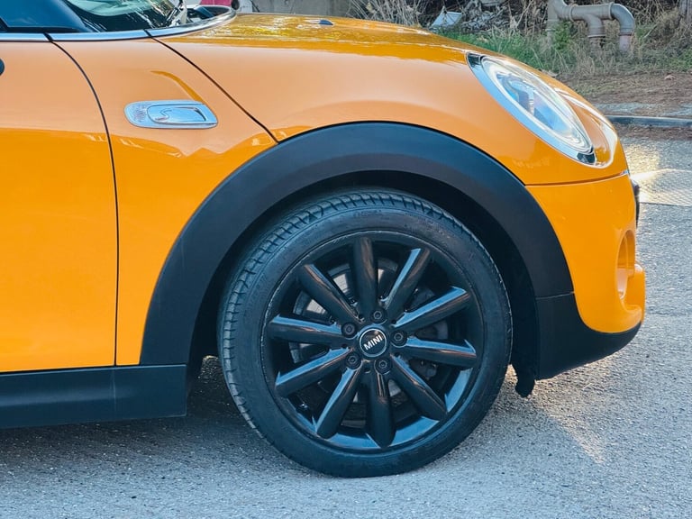 2018 MINI Hatch 2.0 Cooper SD Auto Euro 6 (s/s) 3dr HATCHBACK Diesel Automatic