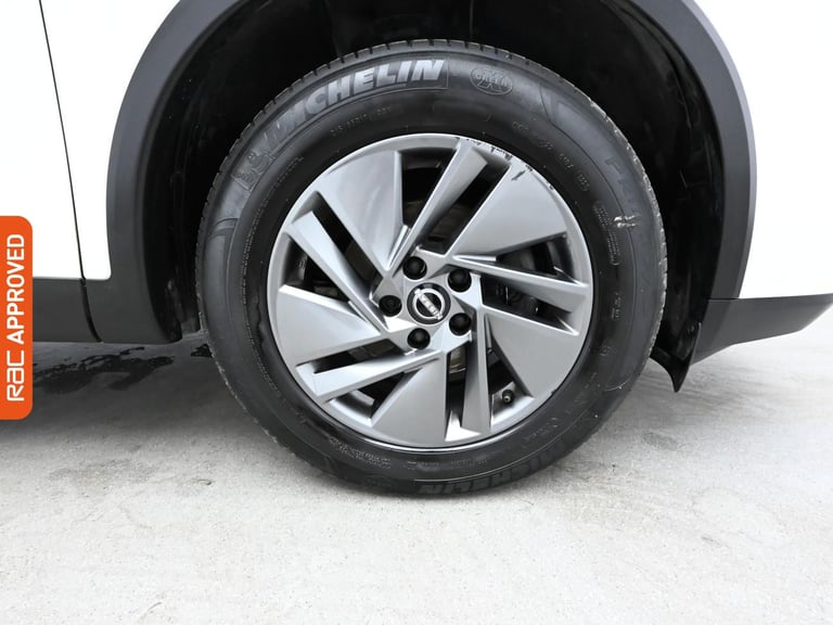 2022 Nissan Qashqai 1.3 DIG-T MHEV Acenta Premium SUV 5dr Petrol Hybrid Manual Euro 6 (s/s) (14 S...