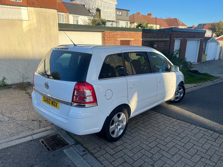 VAUXHALL ZAFIRA 7 SEATS NEW MOT CHEAP TAX 