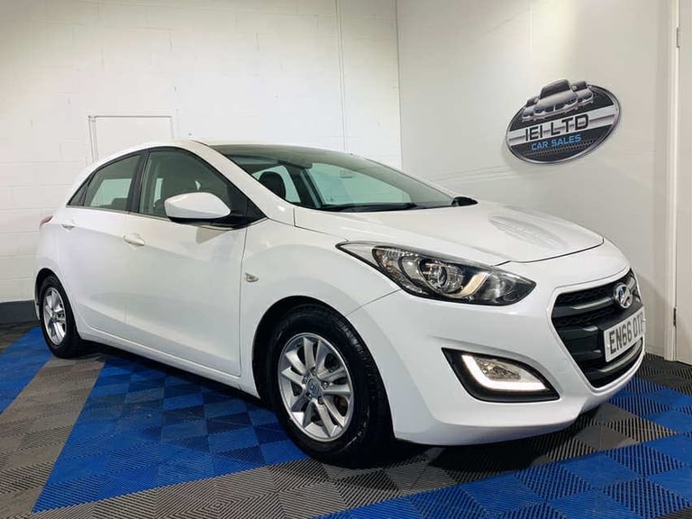 image for DECEMBER 2016 HYUNDAI i30 SE 1.6 CRDI BLUE DRIVE ** FULL SERVICE HISTORY **