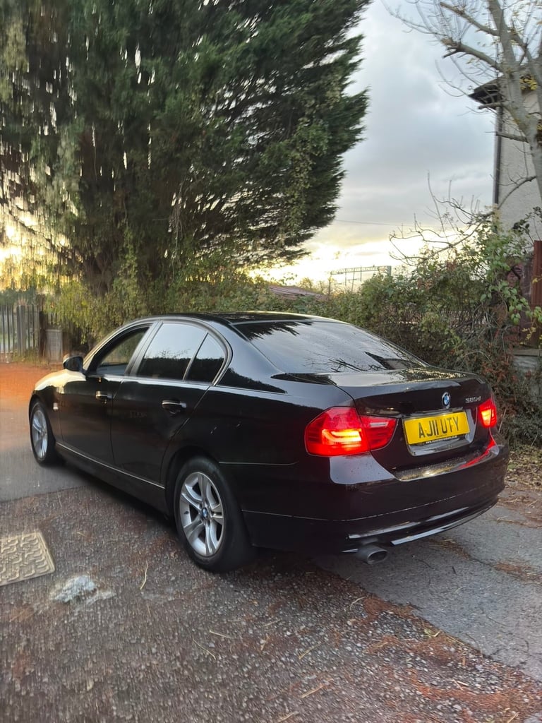 BMW, 3 SERIES, Saloon, 2011, Manual, 1995 (cc), 4 doors