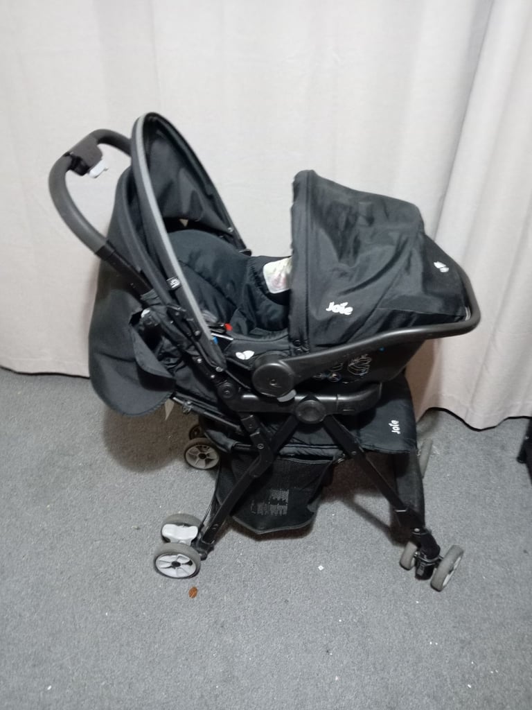 Joie Juva 2 in 1 Travel System with Car seat and raincover £40 NO OFFERS or Swap COLLECTION ONLY BD4