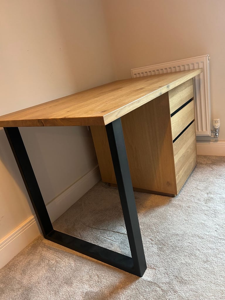 Bargain offer, both oak desk and adjustable office chair, perfect condition.  