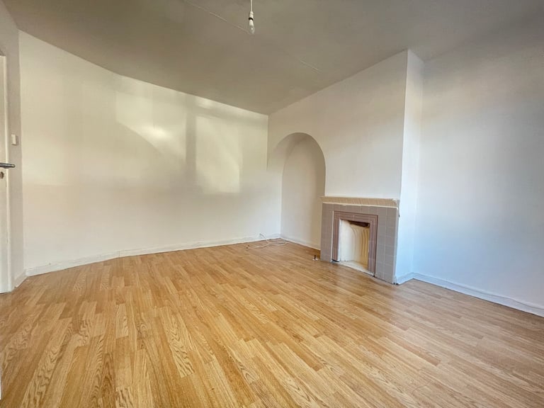 Three Bed House in front of Lidil in Barking