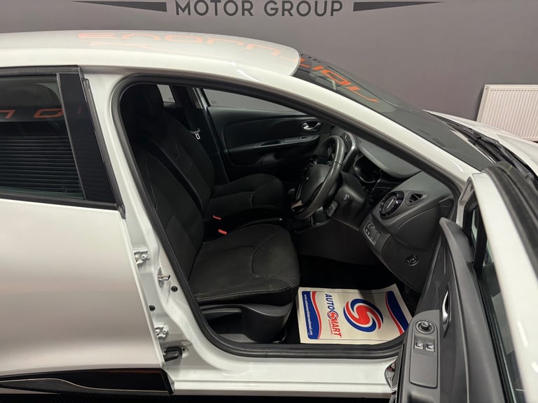 2015 Renault Clio 1.2 16V Dynamique MediaNav 5dr HATCHBACK Petrol Manual