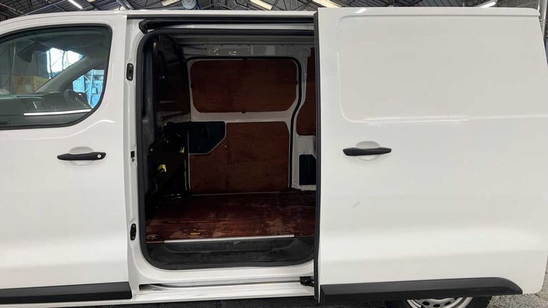  Citroen Dispatch 1000 1.5 BlueHDi 100 Van Enterprise Pro Van Diesel Manual