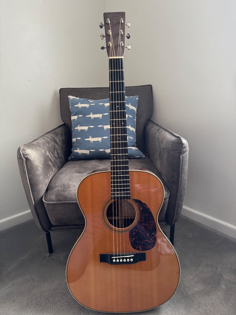 image for Martin 000-28EC