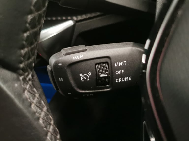 2022 Peugeot 3008 1.5 BlueHDi Allure 5dr HATCHBACK DIESEL Manual