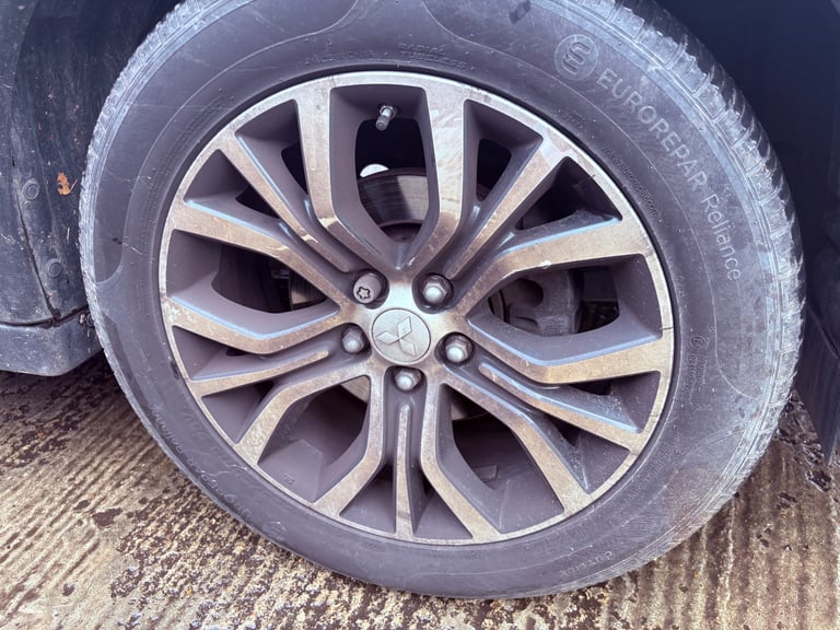 Mitsubishi, OUTLANDER, Estate, 2015, Manual, 2268 (cc), 5 doors