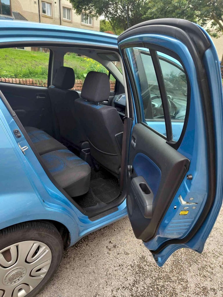 2011 Vauxhall Agila S Ecoflex Hatchback, 1 Litre, Manual, 5 Door, 71000 Miles, MOT April 2026.