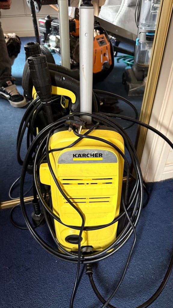 Karcher pressure washer 
