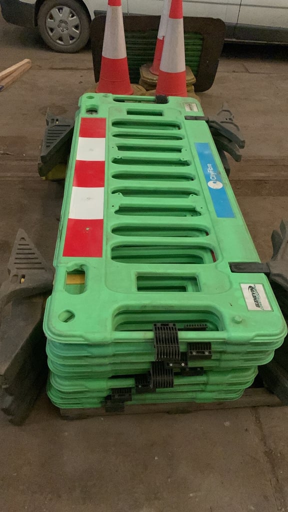 Pedestrian boards and Barriers