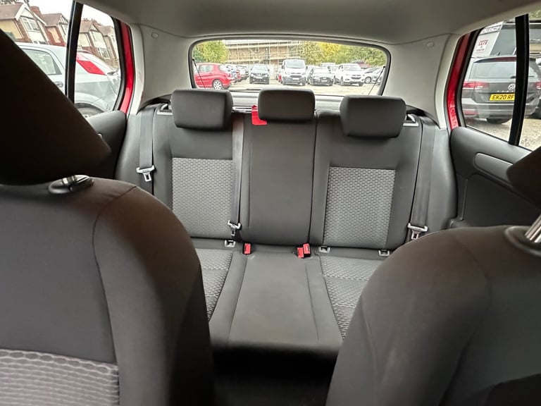 2009 Volkswagen Golf 1.6 TDi 105 S 5dr HATCHBACK Diesel Manual
