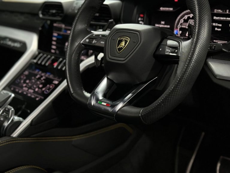 2019 69 LAMBORGHINI URUS 4.0 V8 BITURBO SUV 5DR PETROL AUTO 4WD EURO 6 (650 PS)