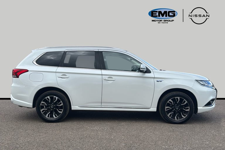  Mitsubishi Outlander PHEV 2.0h 12kwh 4hs Suv 5dr Petrol Plug In Hybrid CVT 4wd