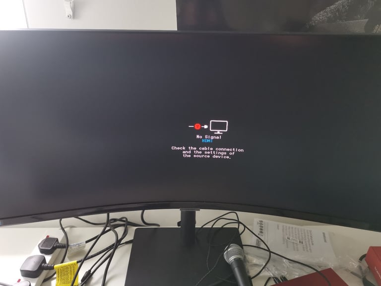 Samsung S34A650UBU ultra wide curved monitor excellent condition, possible delivery