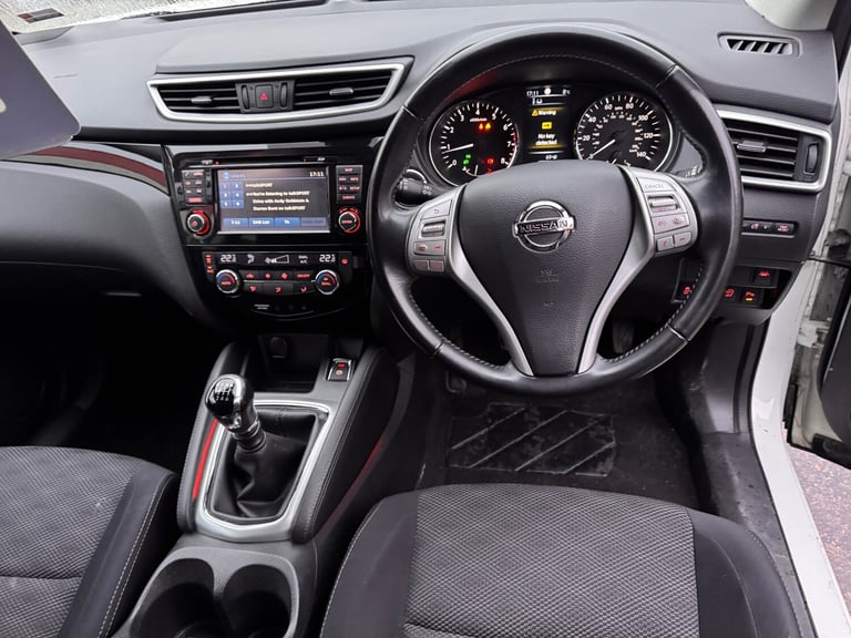 2015 Nissan Qashqai 1.2 DiG-T N-Tec+ 5dr HATCHBACK Petrol Manual