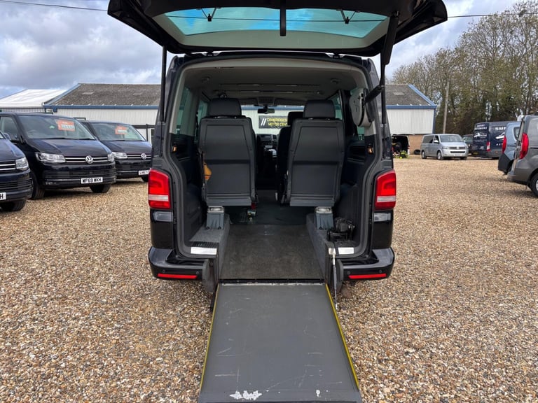 VOLKSWAGEN CARAVELLE DRIVE FROM WHEELCHAIR ACCESSIBLE VEHICLE 2.0 TDI