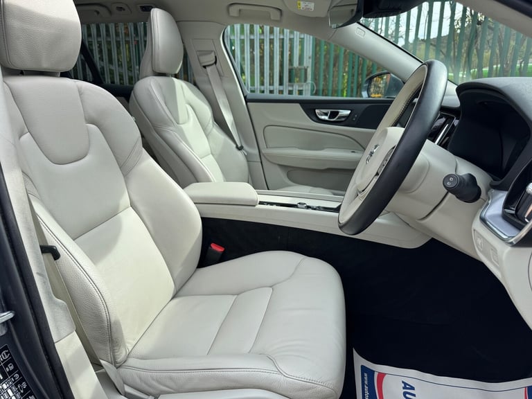 2019 Volvo V60 2.0 D4 Momentum Pro Estate 5dr Diesel Auto Euro 6 (s/s) (190 ps)