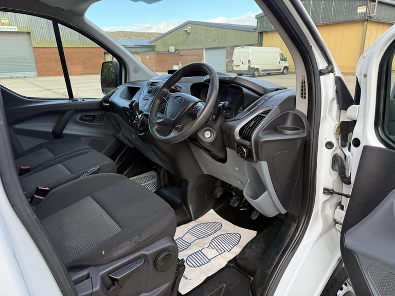 2014 Ford Transit Custom 2.2 TDCi 100ps Low Roof Van PANEL VAN DIESEL Manual