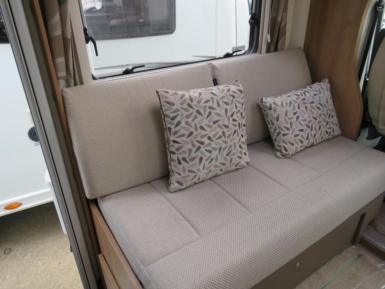 Bailey Autograph Approach 75/2 4 Berth Fixed Bed