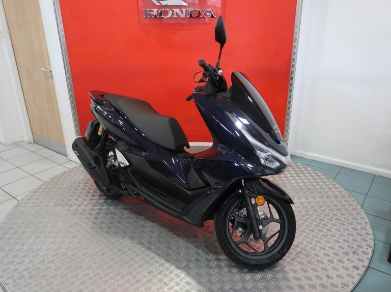Brand new 2025 Honda PCX125 DX