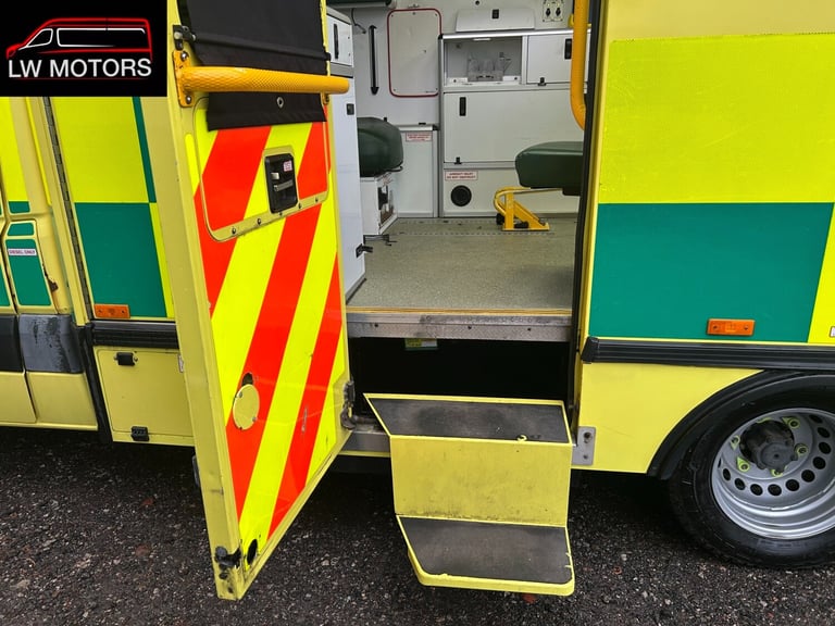 MERCEDES BENZ SPRINTER 519 CDI DIRECT EX AMBULANCE SERIVICS 2017 17 REG EURO 6
