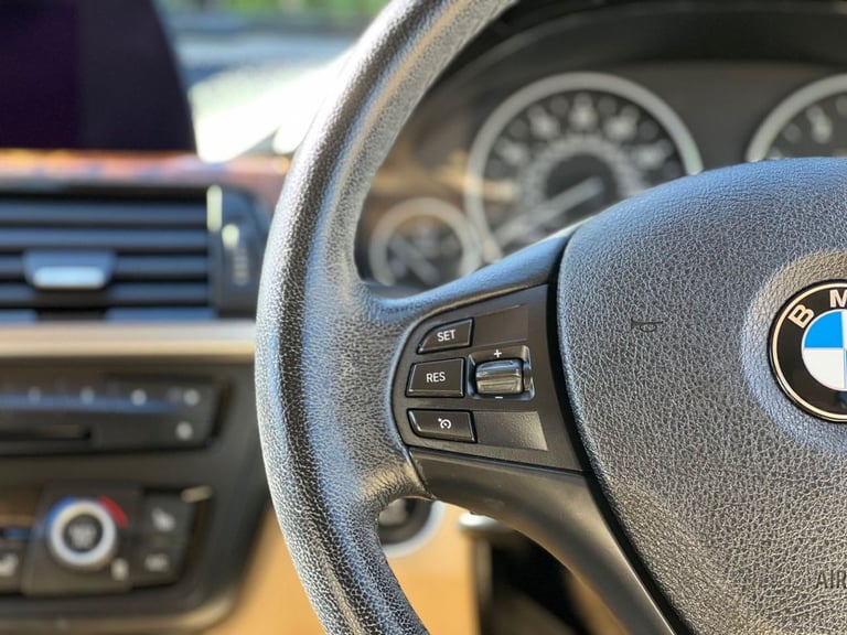 2013 BMW 3 Series 2.0 320d ED EfficientDynamics Business Saloon 4dr Diesel Auto Euro 5 (s/s)  Sal...