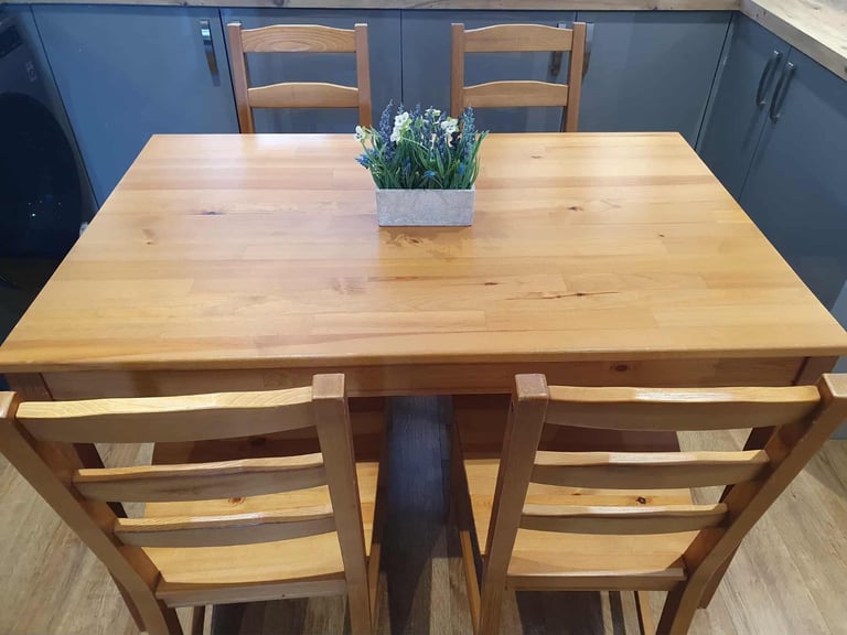 image for Dining table and chairs can be delivered