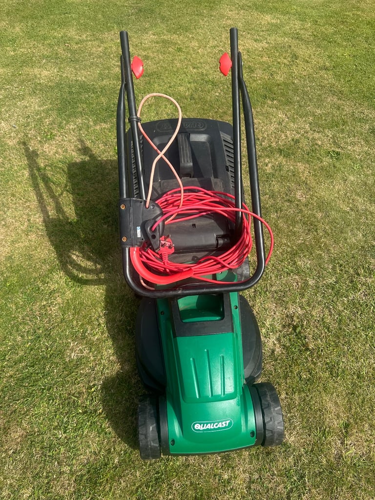 lawnmower Qualcast M2E 1232M 240v electric garden grass cutting tools 