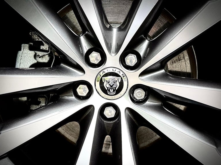 2024 Jaguar F-Pace 2.0 D200 MHEV R-Dynamic SE Black SUV 5dr Diesel Auto AWD Euro 6 (s/s) (204  ES...