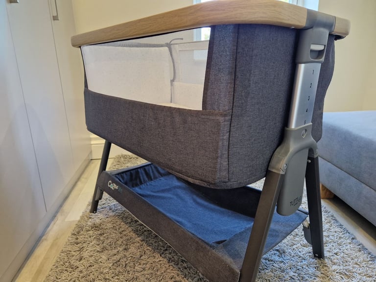 Tutti Bambini CoZee bedside crib / baby bed with mattress (0-6 months) – RRP: £169