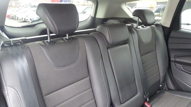 FORD KUGA 2.0 TDCi Titanium Black Manual Diesel 2015
