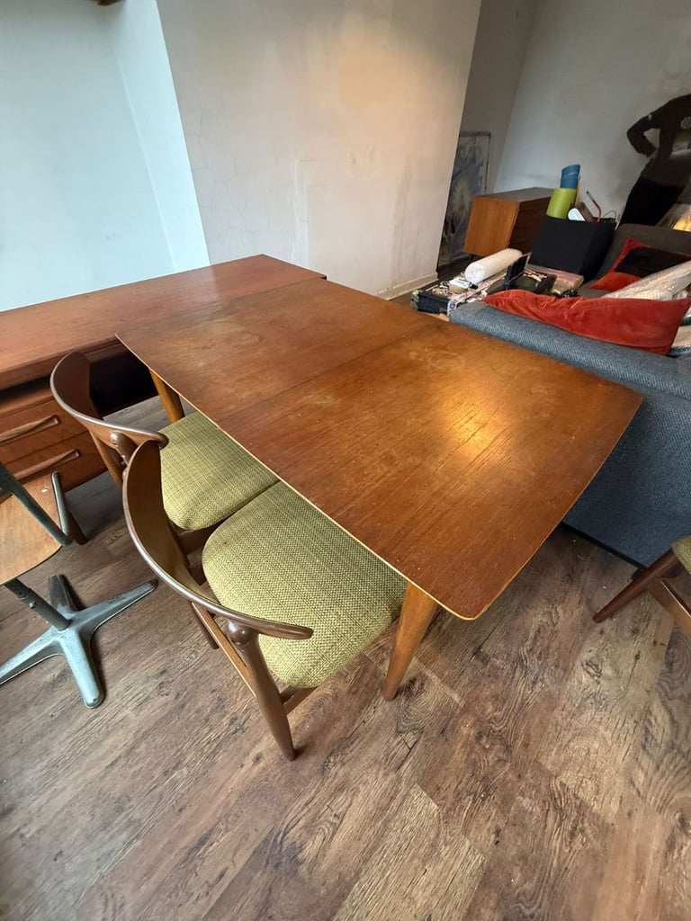 Mid Century Modern Extendable wooden dining table with 4 wooden chairs