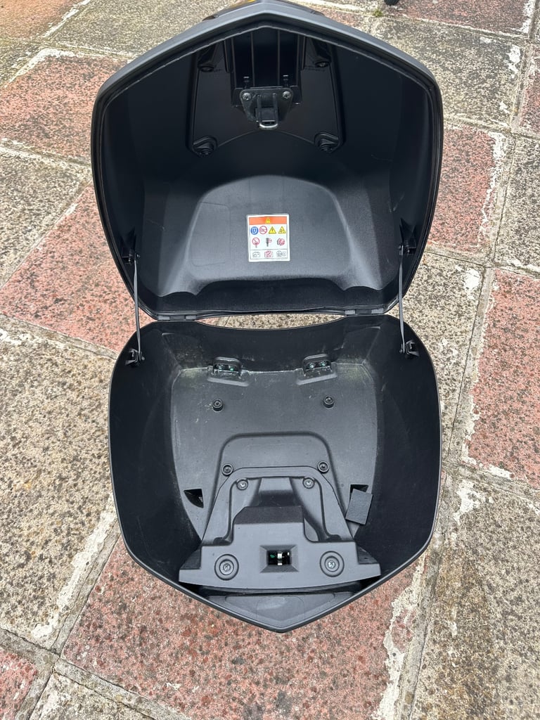 Electric power Honda pcx top box